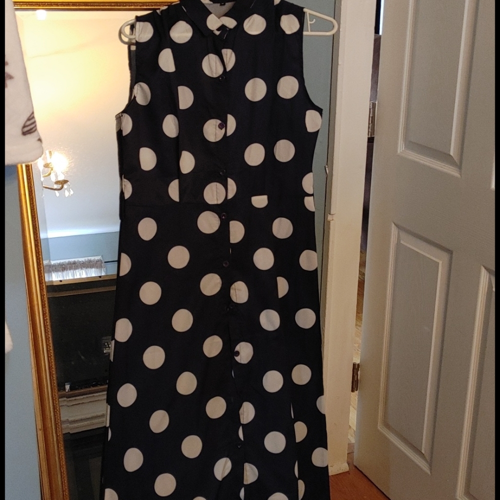 Maxi dress, dark blue with buttons and sash